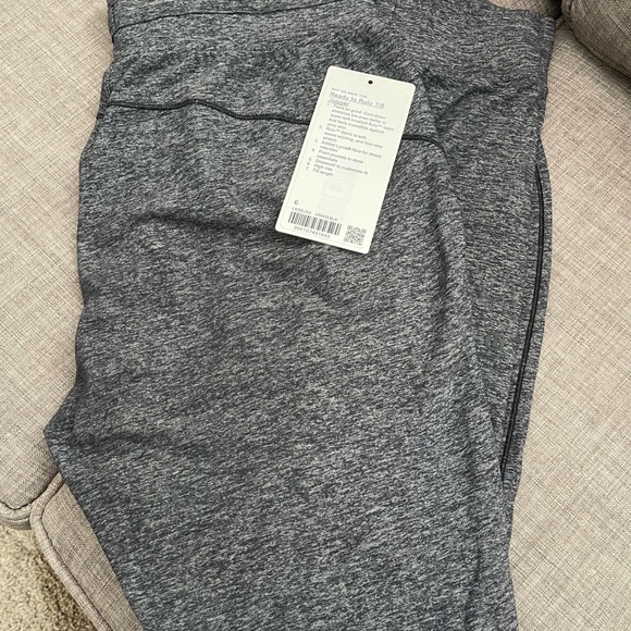 EEUC Lululemon Ready to Rulu 7/8 Jogger size 6 - Picture 5 of 8